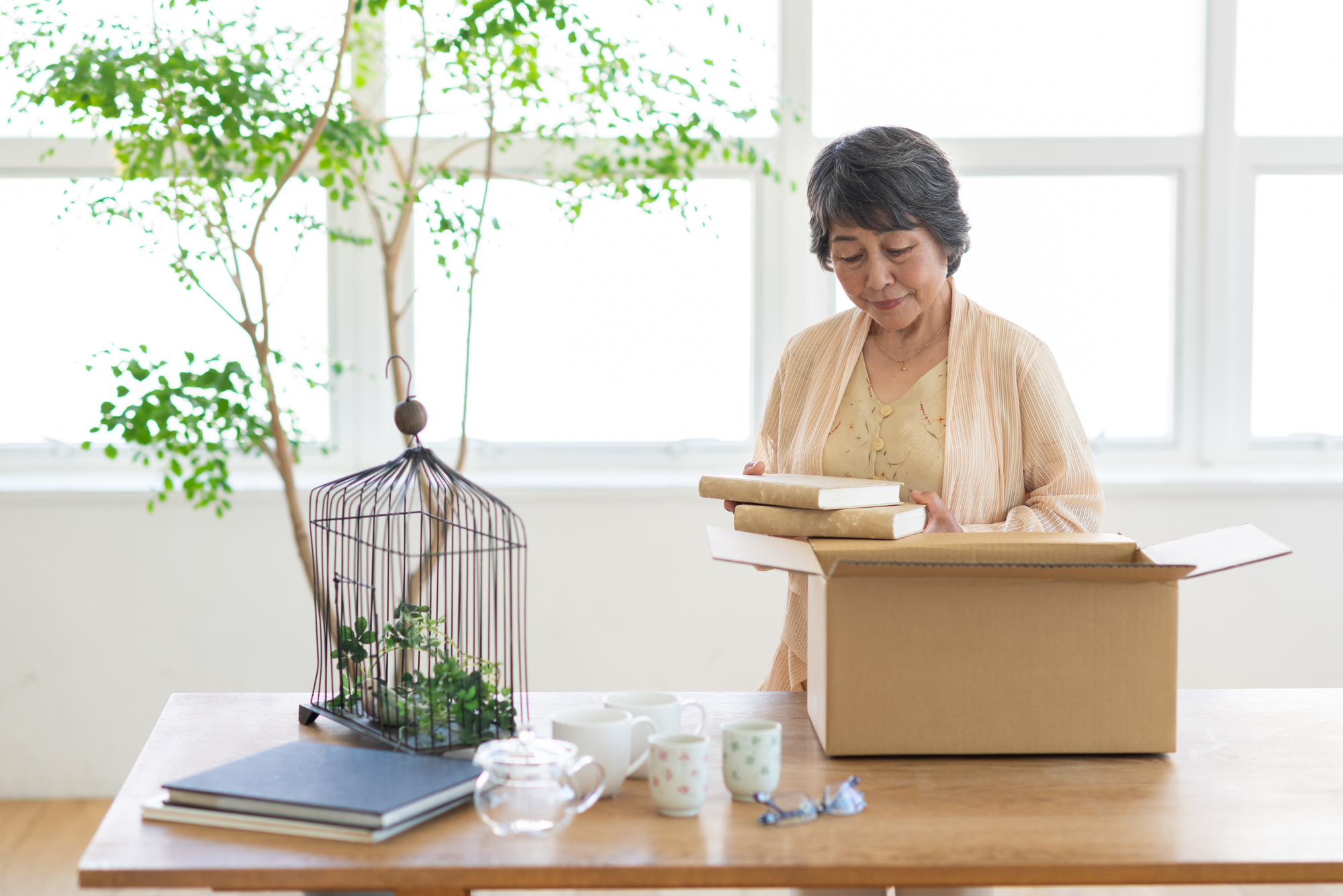 遺品整理・生前整理で出てきた宝石を売却することはできる？そのほかの処分する方法は？